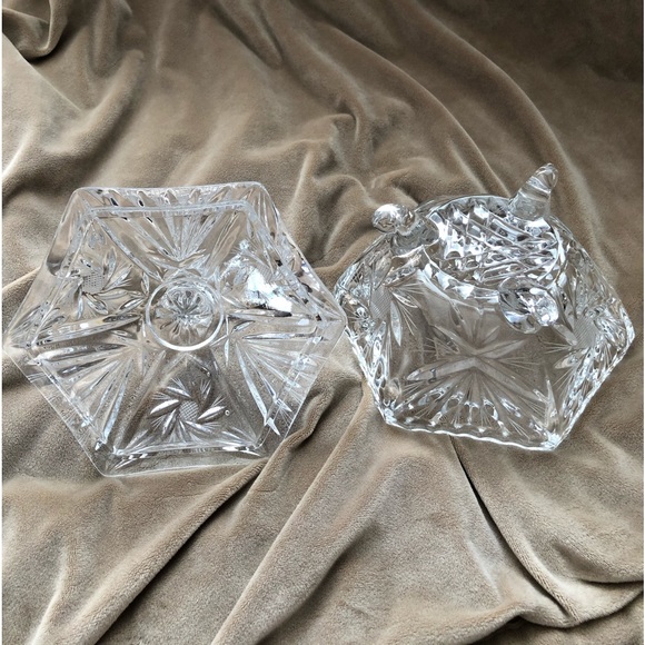 Vintage Footed Hexagon Clear Leaded Crystal Candy Dish With Finial Lid - Picture 4 of 5